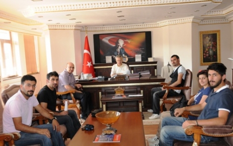 “ Tunceli Üniversitesi AKUT Öğrenci Topluluğu” Vali Taşkesen'i Ziyaret Etti