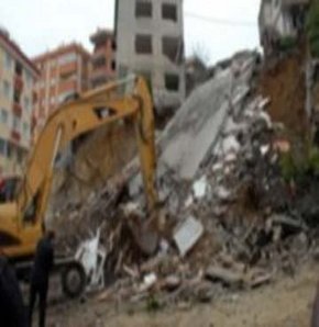 Konya'da inşaat çöktü 6 yaralı