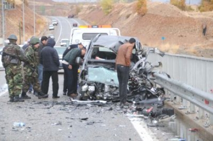 SON DAKİKA...Tunceli'de Kaza: 1 Ölü, 2 Yaralı