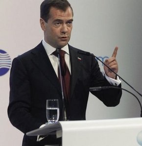 Medvedev, İsrail'i eleştirdi