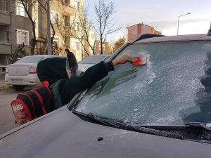 Erzincan’da soğuk hava etkisini gösterdi