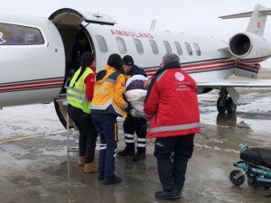 Hasta ambulans uçakla sevk edildi