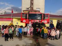 Yüksekovalı minikler itfaiye erleriyle tanıştı