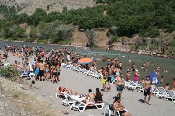 Tunceli’de plaj zamanı galerisi resim 1