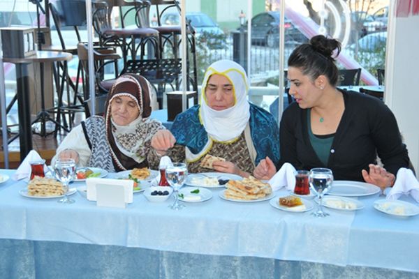 Huzurevi Sakinleri ile Kahvaltı galerisi resim 4