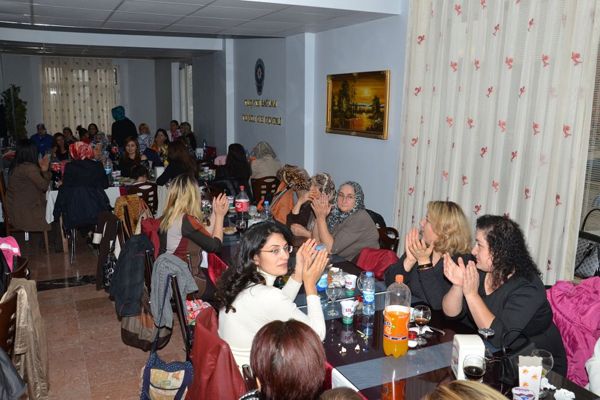 Polis eşleri dayanışma çayında biraraya geldi galerisi resim 2