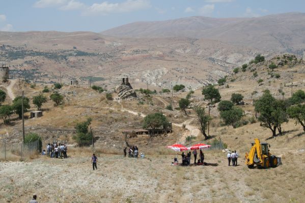 Çemişgezek'te 7 kişiye ait kemikler bulundu galerisi resim 1