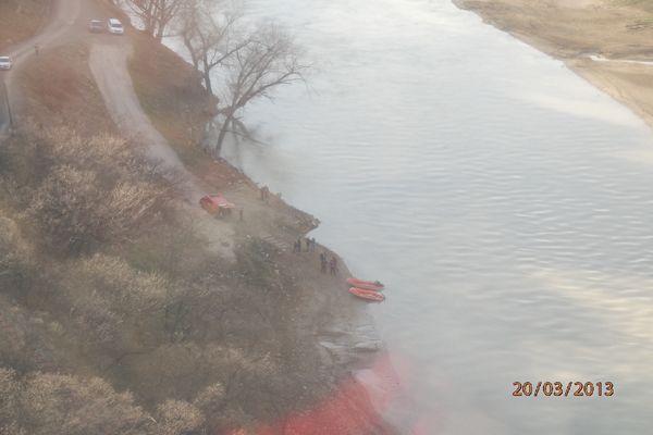 Jandarma, Munzur Nehrine düşen Genci arıyor galerisi resim 1
