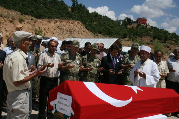 Korucu toprağa verildi galerisi resim 4