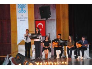“Kadın” temalı şiir ve müzik dinletisi yapıldı