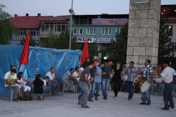 Ölüm Orucunun Bitmesine Davul-Zurnalı Kutlamaya Te galerisi resim 4