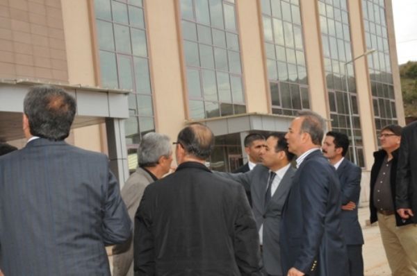 Vali Güner, Yeni Hastane Binasını İnceledi galerisi resim 9