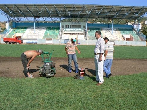 TUNCELİ STADI ZEMİNİ YENİLENİYOR galerisi resim 2