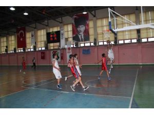 Gençlik Haftası  Basketbol Turnuvası  Başladı