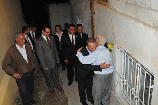 Yaşlı Vatandaş Evinde Ziyaret Edildi galerisi resim 1