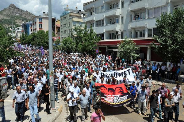 Tunceli'de Esnaf, Sendikaların Grevine Destek Verd galerisi resim 1