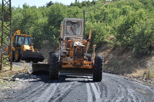 Asfalt ve Yama Çalışmaları Başladı galerisi resim 3