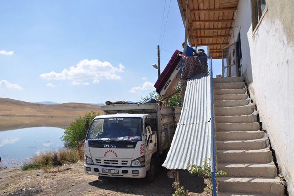 Yaşlı Çiftin Evleri Sular Altında Kalacak galerisi resim 1