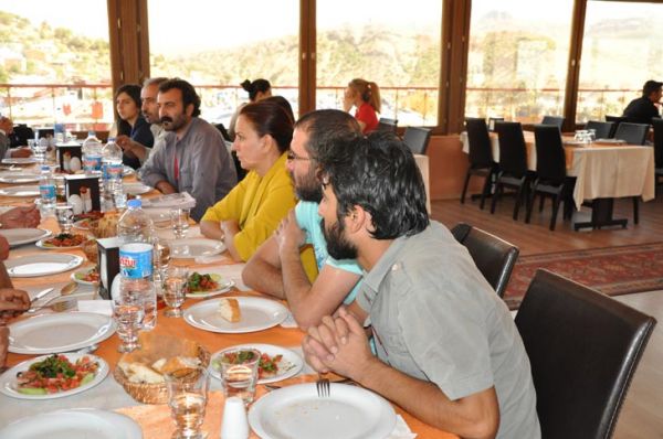 Rektör Boztuğ, basın temsilcileri ile biraraya gel galerisi resim 2