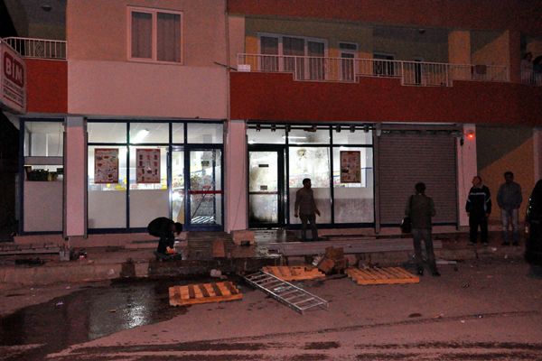 Tunceli'de Birahaneye Molotoflu Saldırı galerisi resim 3
