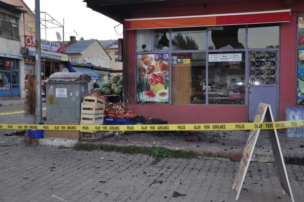 Ovacık’ta bomba patladı galerisi resim 2