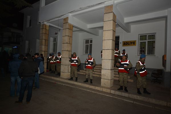 Tecavüz Girişimi Pertek'i Ayağa Kaldırdı galerisi resim 6