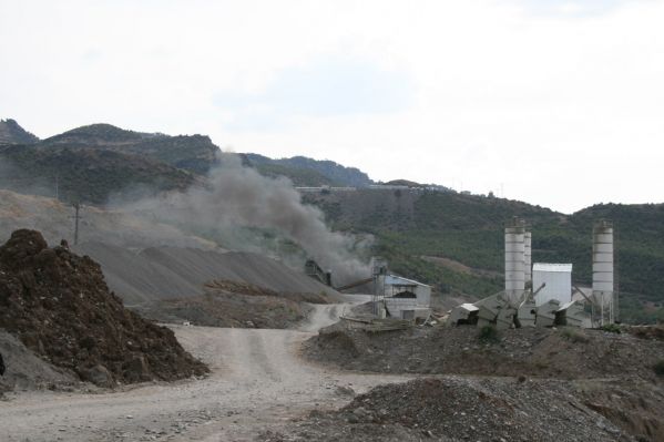 Baraj Protestosunda, Şantiye Konteynırları Ateşe V galerisi resim 1