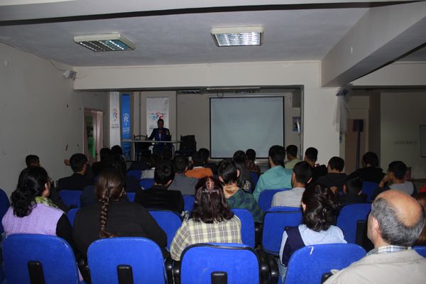 “Çocuk ve Gençlik Hakları” konulu seminer düzenlen galerisi resim 1