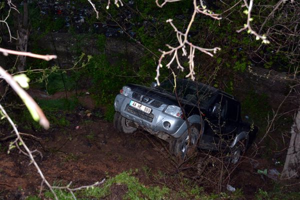 Tunceli'de trafik kazası: 1 ölü, 8 yaralı galerisi resim 1