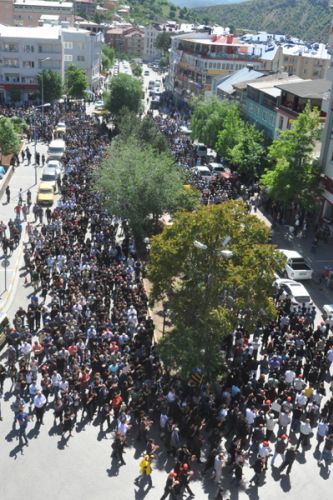 Binlerce kişi Soma için yürüdü galerisi resim 1