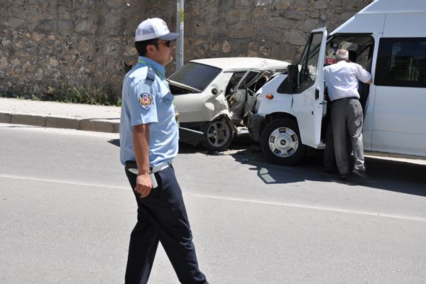 Tunceli'de Trafik Kazası: 1 Yaralı galerisi resim 1