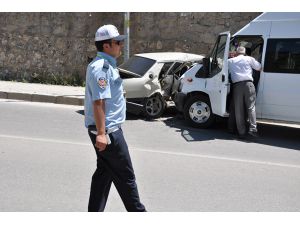 Tunceli'de Trafik Kazası: 1 Yaralı