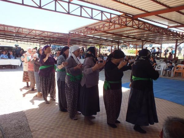 Boztuğ, anma törenine katıldı galerisi resim 1