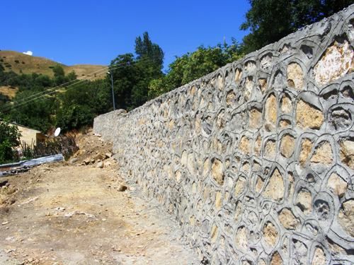 Afet Konutları’nın İstinat Duvarı Tamamlandı galerisi resim 1