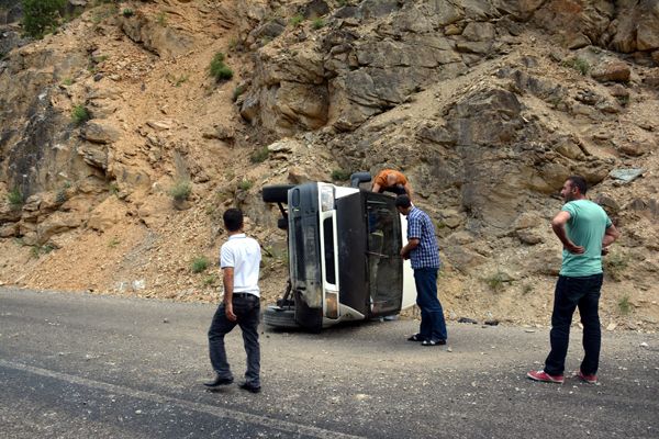 Tunceli'de minibüs devrildi: 4 yaralı galerisi resim 4