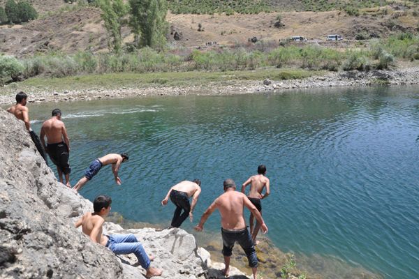 Alevi Dedesinden Baraj Yapanlara Beddua galerisi resim 3