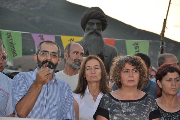 Şengal Saldırısı Yürüyüşle  Protesto Edildi galerisi resim 1