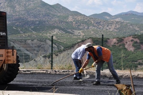 Asfaltlama Çalışması Sürüyor galerisi resim 1