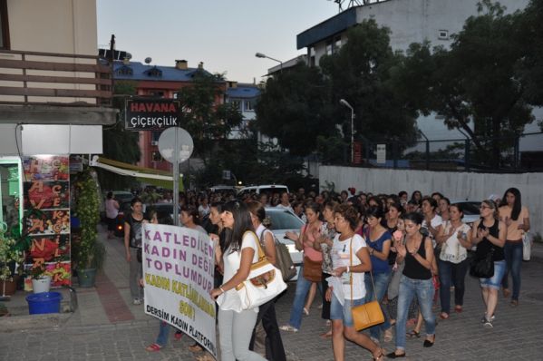 Kadın katliamlarını yürüyüşle protesto etti galerisi resim 3
