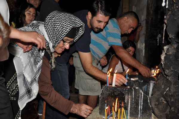 Tunceli'de Mumlar Barışa Yakıldı galerisi resim 5