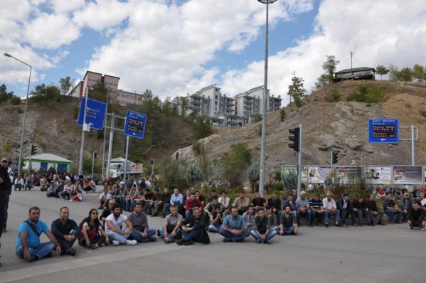 Eş Başkan Bul: “Kobanê’ye sefer olur zafer olmaz” galerisi resim 1