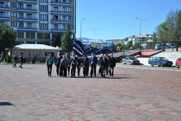 CHP ÖRGÜTÜNDEN ADLİYEYE SİYAH ÇELENK galerisi resim 3