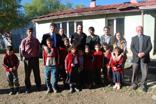 Öğrenci Konseyi giyim yardımı yaptı galerisi resim 1