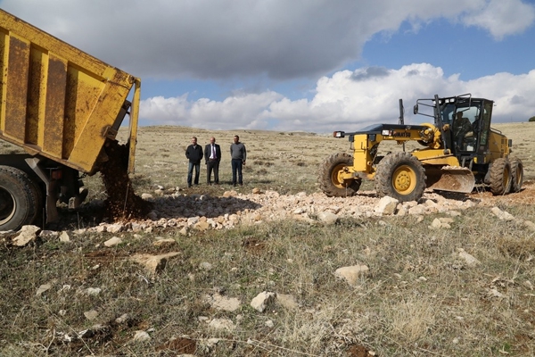 Tuncelili Kumru teyze için mezraya yol yapıldı galerisi resim 2