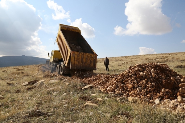 Tuncelili Kumru teyze için mezraya yol yapıldı galerisi resim 5