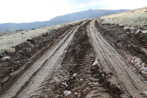 Tuncelili Kumru teyze için mezraya yol yapıldı galerisi resim 9