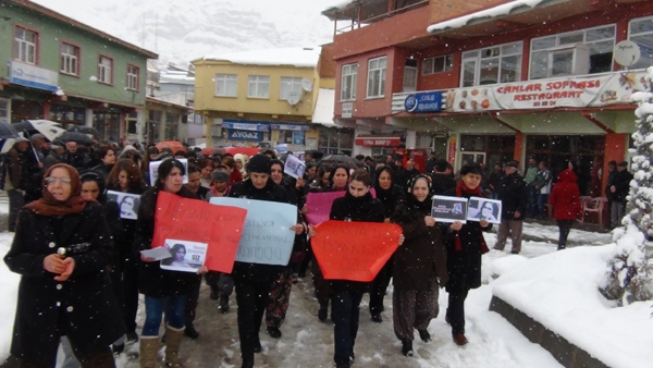 Mazgirt, Özgecan için yürüdü galerisi resim 7