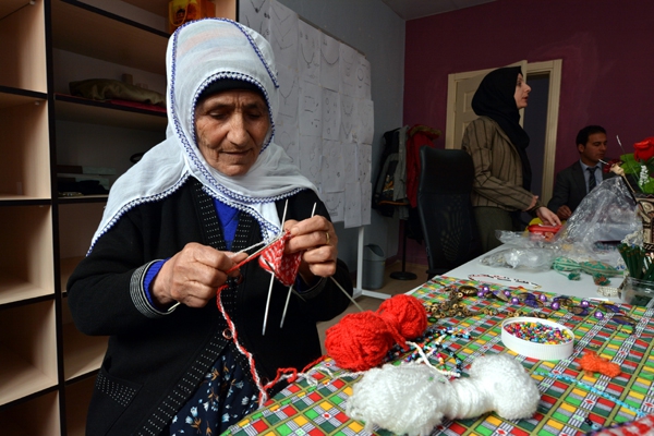 Genç Kursiyerler "Sultan Nine"nin birikiminden faydalanıyor galerisi resim 6