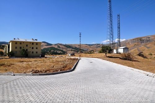 Pülümür Meydanlar Mahallesi Afet Konutlarının Çevr galerisi resim 1