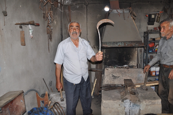 Dersim’in tek demirci ustası destek bekliyor galerisi resim 1